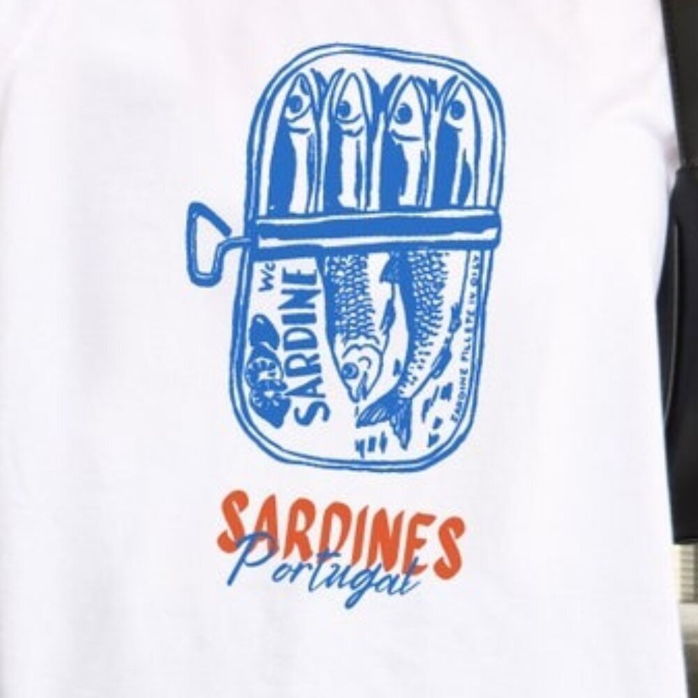 Sardines Portugal Tinned Fish Italian Summer Retro Graphic Art Food T-Shirt 91 - Picture 2 of 5